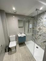 Luxury By The Coast- sleeps 4 - Bed and Breakfast Galway