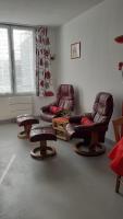 Petit appartement 30 m2-Plein sud-2 pers-1er étage-Wifi Fibre gratuite-Sans ascenseur-Non fumeur-Pas d'animaux -Réservation à partir de 3 nuits - Chambres d'hôtes Tarbes