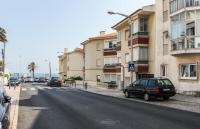 Comfortable flat near the beach - B&B Parede