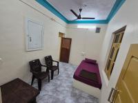New Sri Krishna Lodge - B&B