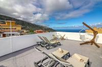 Spacious House with BBQ and Ocean Teide View, Near City Center - B&B Puerto de la Cruz