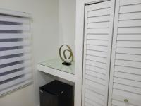 Standard Queen Room, Partial Ocean View