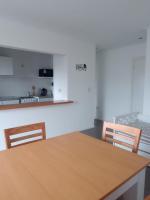 Departamento LA FAMILIA con Cochera segundo piso x escaleras - B&B