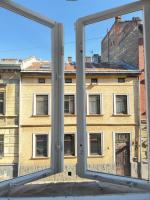 Aesthetic Apartment Near Main Square - Ferienwohnung Lwiw