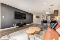 Charming Home, near beautiful park and tennis courts! - Chambres d’hôtes