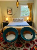 Happy Haven w hottub, Gym, & hammocks in West AVL - B&B Asheville