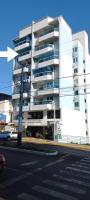 Apto dos Antúrios-3 Quartos- Apto espaçoso, confortável com sacada de frente pra avenida principal - Ferienwohnung