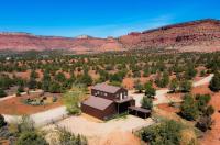 Kanab Barn Loft House on 40 acres Pet Friendly - Bed and Breakfast Kanab