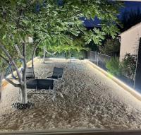 Gîte La Chouette Hulotte classé 3 étoiles Spa, Mt Ventoux, Parc Spirou - B&B Flassan