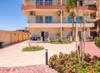 Hurghada 2Bed Beachfront on-the-beach apartment - B&B