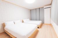 Family Retreat in Namba 160 M square upto 16 pax w Kids - Chambres d'hôtes Osaka