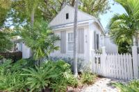 Old Town Main House Guest House Close To Duval - B&B Key West