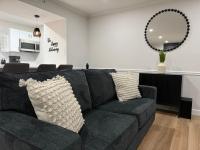 Newly Renovated Villa with King Bed and Amenities, 1 mile to Mohegan Sun - B&B Norwich