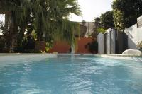 Gde villa luxe piscine, ping p,jacuzzi, baby foot, 5 chambres clim 11 pers - Chambres d'hôtes Saint-Louis
