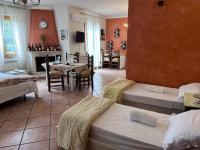 Studio-Apartment mit Balkon