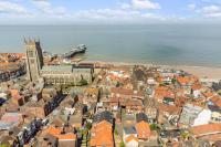 NEW FOR 2025 - Luxury 2-Bed Apartment in Cromer - B&B
