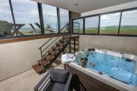 נעם בגלבוע -2 סוויטות מהממות עם נוף לגלבוע - B&B H̱eftsi Bah