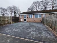 2 Bed Chippenham House with Parking - Bed and Breakfast Hardenhuish