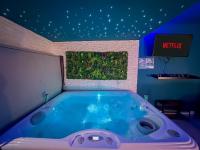 Love & Spa - Jacuzzi - Netflix - Métro - Wifi - Bed and Breakfast