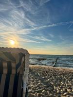 nagelneue Fewo mit Waldblick 10min zur See Igelring21og - B&B