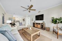 See Summer Sunrises with Spa and Eats on an Island - B&B Lago Vista