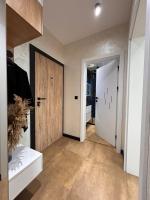 Blue Iris, 2BR, Workspace, Jacuzzi and Stunning Views - B&B