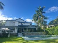 Entire 5BR resort-like Home with Private Pool - Ferienwohnung