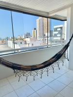 Cobertura duplex 3 quartos, centro, terraço e churrasqueira, ideal para família, acesso por escadas - B&B Torres
