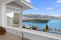 Best views walking distance to town 5 bedroom - Ferienwohnung Queenstown