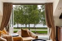 Creighton 2- Spacious lakeshore apartment - B&B