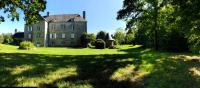 chateau isigny, idéal pour les familles avec enfants et les animaux de compagnie, situé à proximité du Mont Saint-Michel - Bed and Breakfast