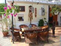Holiday Vendégház és Szabadidőkert - B&B