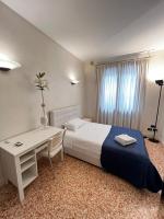 Camera Matrimoniale Standard con Bagno in Comune