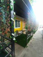 Rainbow garden view - B&B