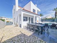 Villa Soares - Centro Albufeira - For Families - BY BEDZY - B&B Albufeira