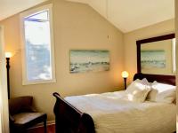 Charming Garden Cottage - Bed and Breakfast Eugene