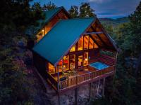 A Walk In the Clouds - B&B Sevierville