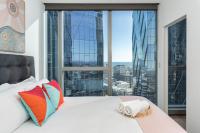 West Side Place 2BR with Pool Sauna Gym and Luxe Living - Bed and Breakfast Melbourne