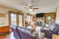 Ellijay 3BR in Resort w/ Hot Tub, Fire Pit, Decks - B&B Ellijay