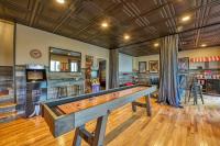 The Playful Bear - B&B Pigeon Forge