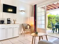 BISCARROSSE Charmant T2 Au cœur du Golf avec piscine Entre Lac et Océan - Ménage inclus - B&B Biscarrosse