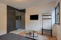 Deine Bude - 4 Doppelzimmer, 2 Bäder, Küche - B&B Hürth