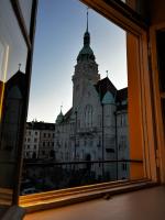 Luxury City Center Apartment in Historic Building - Chambres d’hôtes