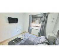 Departamento sobre Boulevard con cochera No apta para Camionetas - B&B Santa Fe
