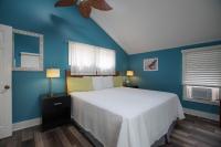 Grand Harbor Apartments 209 Clinton Unit 3 - Bed and Breakfast Grand Haven