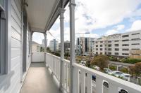 2 Bedroom Apartment where Modern Luxury meets Historic charm - Bed and Breakfast