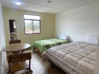 Familienzimmer mit Doppelbett