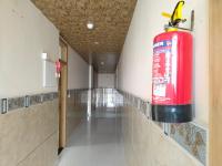Shri Rajadhiraj Ashray- 2 min walk to Mathura Junction Railway Station - B&B