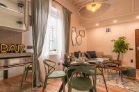 Cultural and Historical Heart - 7min walk Plaza Mayor and PalacioReal - AC - B&B Madrid