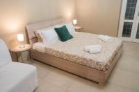 Sweet 3 bedr apt - 3 stops from Piramide - B&B Roma